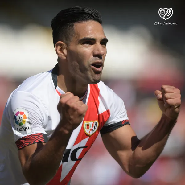 Su principal enemigo del "tigre" son sus lesiones y espera esta temporada con el Rayo Vallecano poder mantenerse en forma para lo que le resta del campeonato.