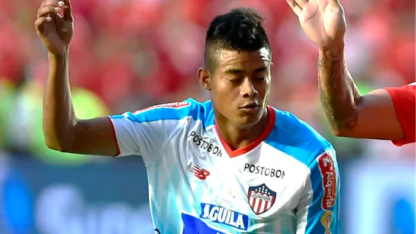 Su salida de Junior se daría después de varios factores externos al desarrollo del juego que complicaron su permanencia en el cuadro 'tiburón'.