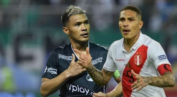 Teófilo Gutiérrez, al lado Paolo Guerrero.
