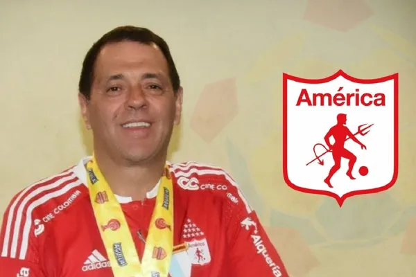 Tras la salida de Juan Cruz Real, el Escarlata busca un nuevo entrenador.