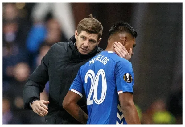 Tras su jalón de orejas, Alfredo Morelos reaccionó con Steven Gerrard pero de qué forma, así fue