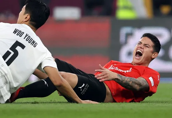 Tres expertos en el fútbol explican las tres razones por las cuales James Rodríguez a su corta edad fracasó como jugador de alto nivel. Pudiendo llegar a ser el mejor de todos.