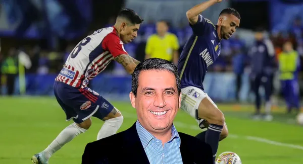 Una postal del duelo entre Junior vs Millonarios, al lado Fernando Jaramillo. FOTO: El País