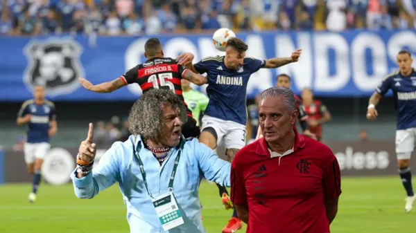 Una postal del duelo entre Millonarios vs Flamengo, en la imagen aparecen Alberto Gamero y Tite. FOTO: Futbolred