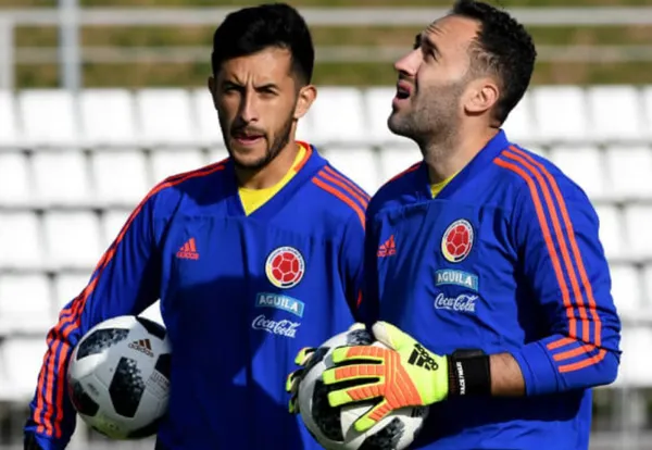 Vargas juega actualmente en el Atlas de México donde es figura y Ospina es el portero titular provisional del Napoli; ambos son los arqueros de confianza de Reinaldo Rueda.