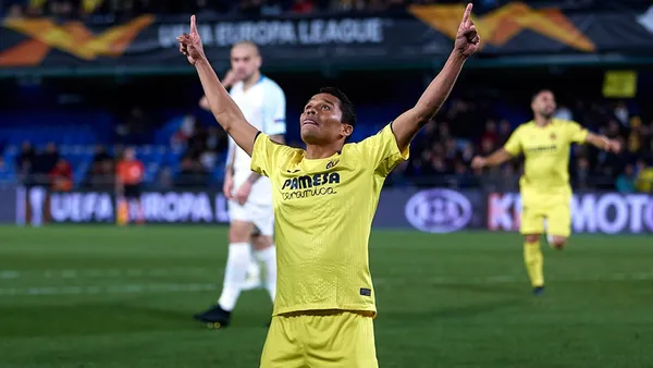 Villarreal le dio pistas a Carlos Bacca sobre su futuro con una publicación en Twitter que fue tendencia y hasta la respondió el colombiano