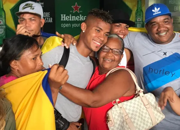 Wilmar Barrios apenas llegó a su amada Cartagena visitó a su familia y de inmediato se fue a ver con su odontólogo de confianza y sorprendieron con las fotos que compartieron en redes sociales.