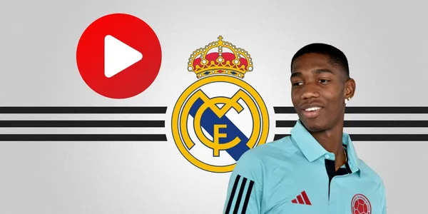 Yaser Asprila con la camiseta de presentación de la Selección Colombia