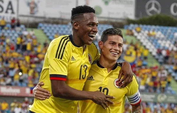 Yerry Mina acompañó a James Rodríguez en una transmisión en vivo por Twitch, frente a 7.000 espectadores le pidió a James que se quedara en el Everton y le comentó: "Yo quiero que te quedes aquí (Everton), vamos a hacer historia aquí y en la Selección. Vamos con toda". James no respondió de manera afirmativa al pedido de Mina, se limitó a decirle que: “Estamos en un club que no es el mejor, pero se le puede competir a cualquiera... El fútbol cambia mucho, mira a Messi, ahora está en PSG”. Sin embargo, James dio una luz de esperanza a Yerry con otro comentario.