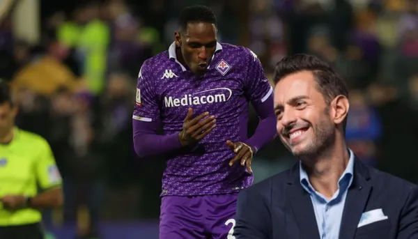 Yerry Mina, al lado Pablo Giralt.