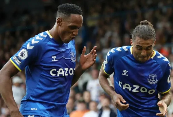 Yerry Mina atraviesa un duro momento por sus lesiones y uno de sus compañeros rompió el silencio en referencia a ese problema que viven como futbolistas.