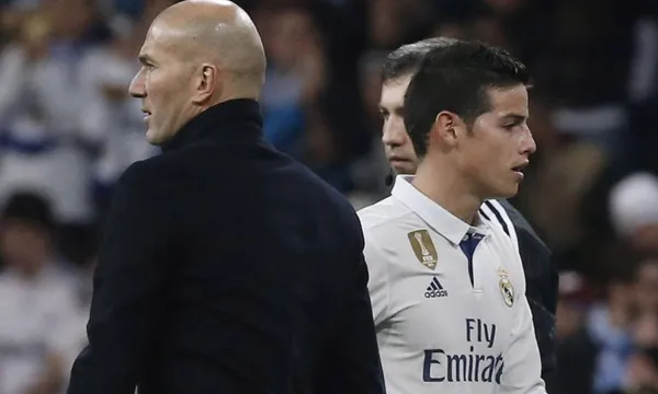 Zidane festejó con todos los jugadores pero el gesto que tuvo con James Rodriguez fue incríble
