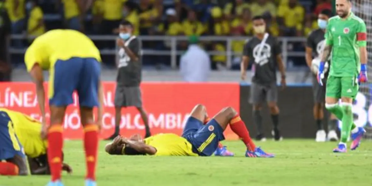 El colombiano Yerry Mina tras la derrota de la Selección Colombia quedó al margen del equipo por acumulación de tarjetas y le mandó un mensaje al equipo. 