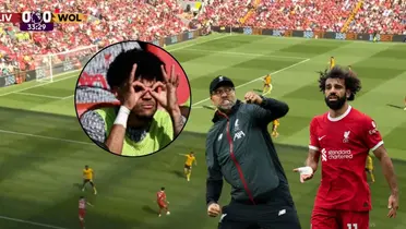 Luis Díaz del Liverpool haciendo una señal con sus manos