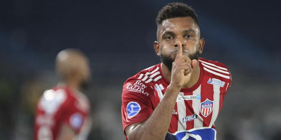 Junior va por Miguel Ángel Borja