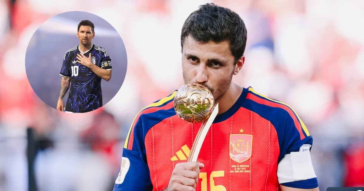 Rodri Hernández con el MVP del Mundial 2026