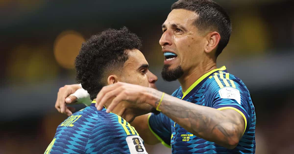 Gol de Muñoz para el primer gol de Colombia
