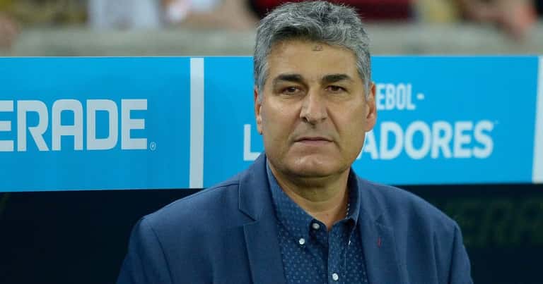 Santiago Escobar deja atrás el cáncer y lanza un mensaje sobre su regreso al fútbol colombiano