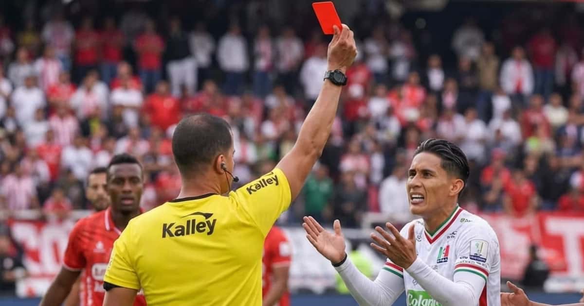 Expulsión de Jefry Zapata