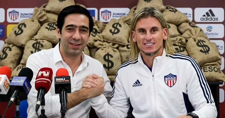 Junior necesita una inversión importante para contratar a Sebastián Beccacece