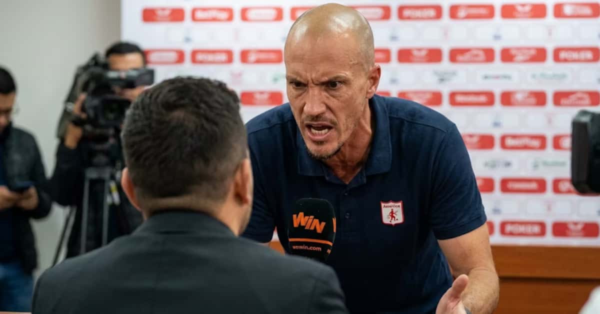 González enfrentó a periodista tras caída de América y sostuvo que la hinchada ya está reconciliada