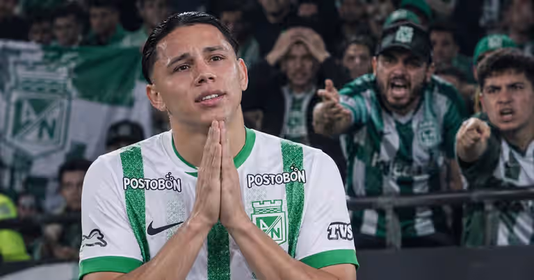 Kevin Parra pidió disculpas, pero la hinchada de Atlético Nacional pide su salida