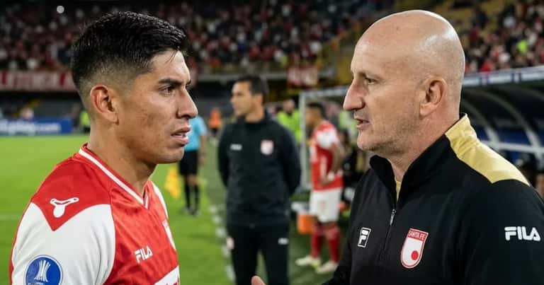 Olivera mostró su malestar con Repetto en el Santa Fe vs. Nacional y uno de los dos podría no seguir