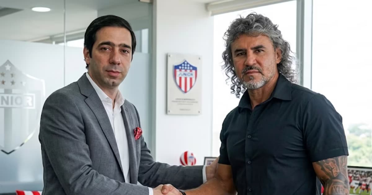 Junior podría elegir a Leonel Álvarez para evitar otro proceso de adaptación