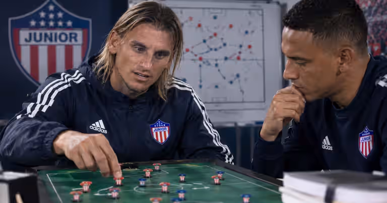 Sebastián Beccacece tiene un estilo de presión alta que Junior debe evaluar para 2027