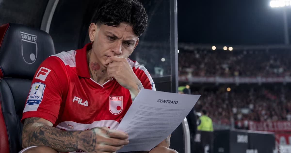 Alexis Zapata salió molesto en el Santa Fe vs. Nacional y podría estar viviendo sus últimos meses en el Cardenal