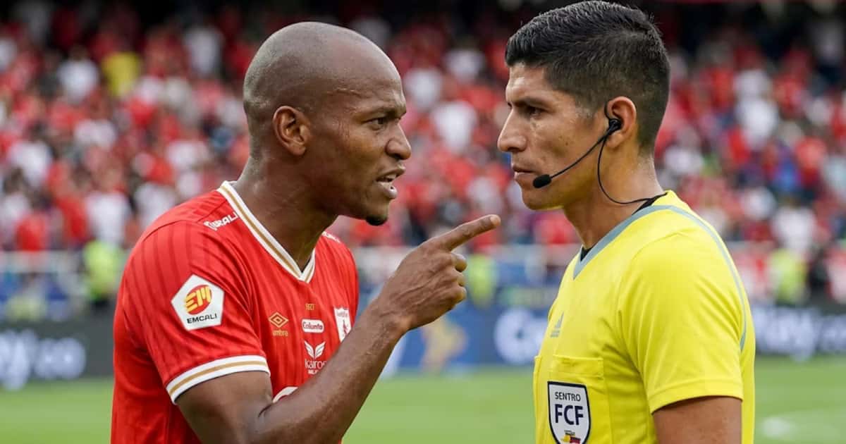 Luis Quiñónez apuntó contra el árbitro José Alexander Ortiz tras la derrota del América ante el Medellín