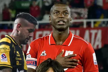 Adrián Ramos y un nuevo delantero que podría llegar a América.