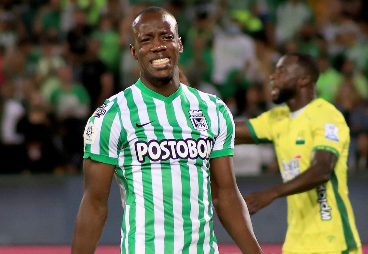Al caso de Baldomero Perlaza se le agregó un nuevo punto de picante y es que su esposa salió a arremeter con dardos contra quienes critican al jugador de Atlético Nacional.
