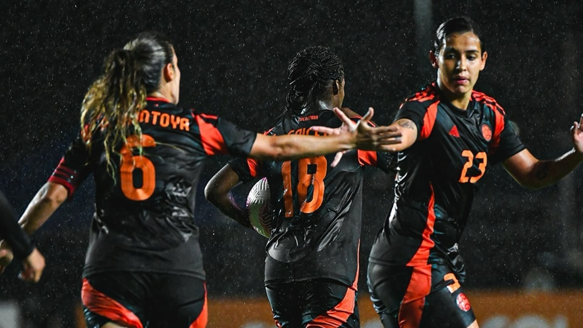 Alarma en el fútbol femenino: Vanegas es operada del corazón. Foto: Instagram