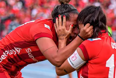 Andrés Usme no dudo en mostar su alegría luego de ganar la Liga Betplay Femenina.
