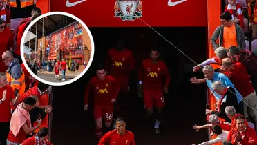 ¡Apoyo total! Así recibieron los hinchas del Liverpool a Luis Díaz y al equipo. Foto: LFC