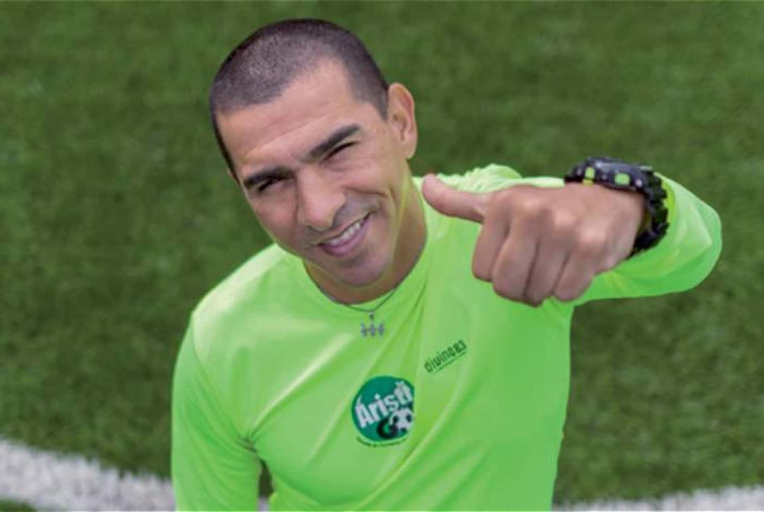 Aristizabal hoy en día cambió los balones por los micrófonos y es un destacado comentarista y panelista de ESPN Colombia, adicional a ello tiene otro negocio vinculado al fútbol.