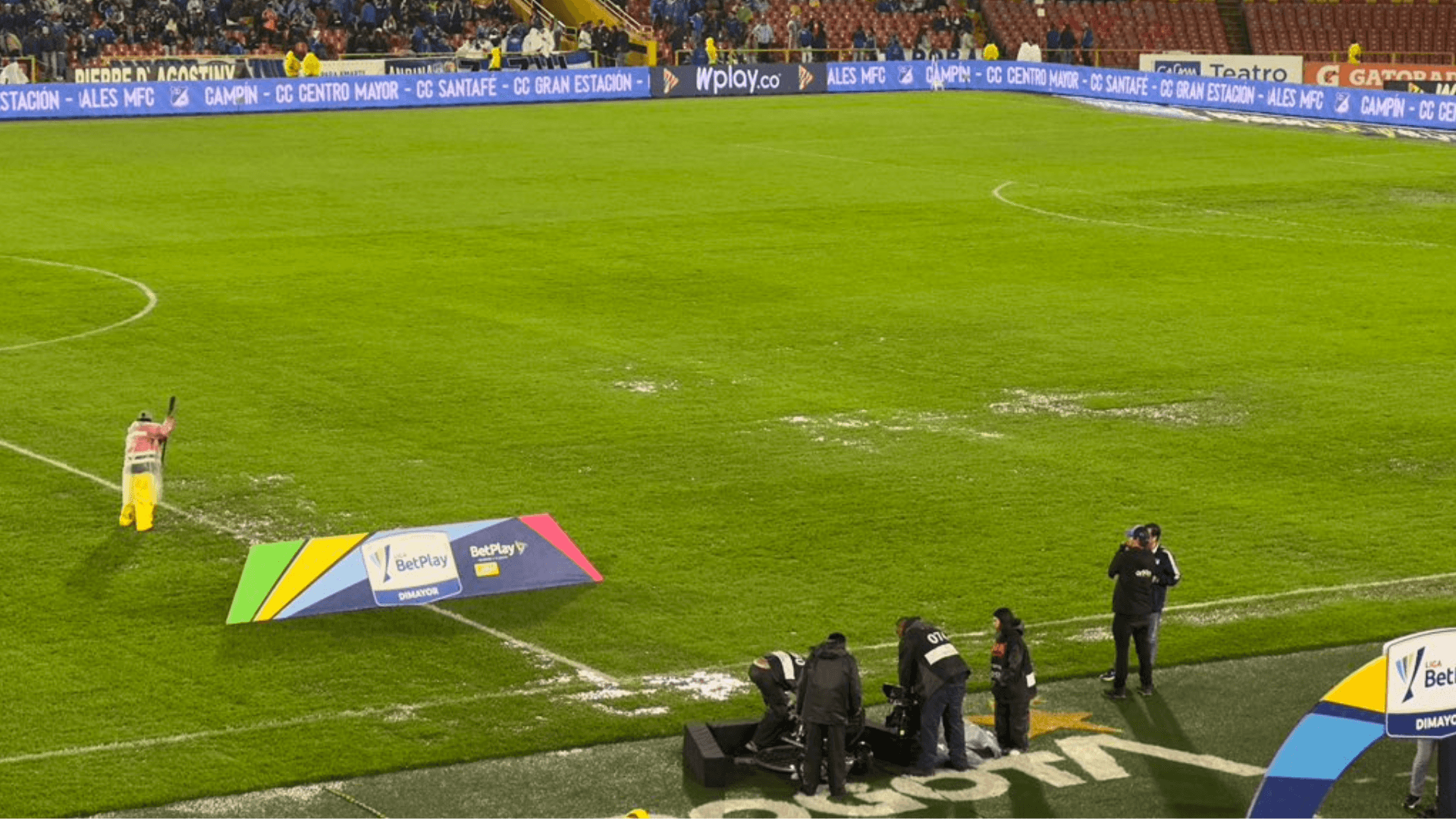 Así se encuentra la gramilla del Estadio El Campín