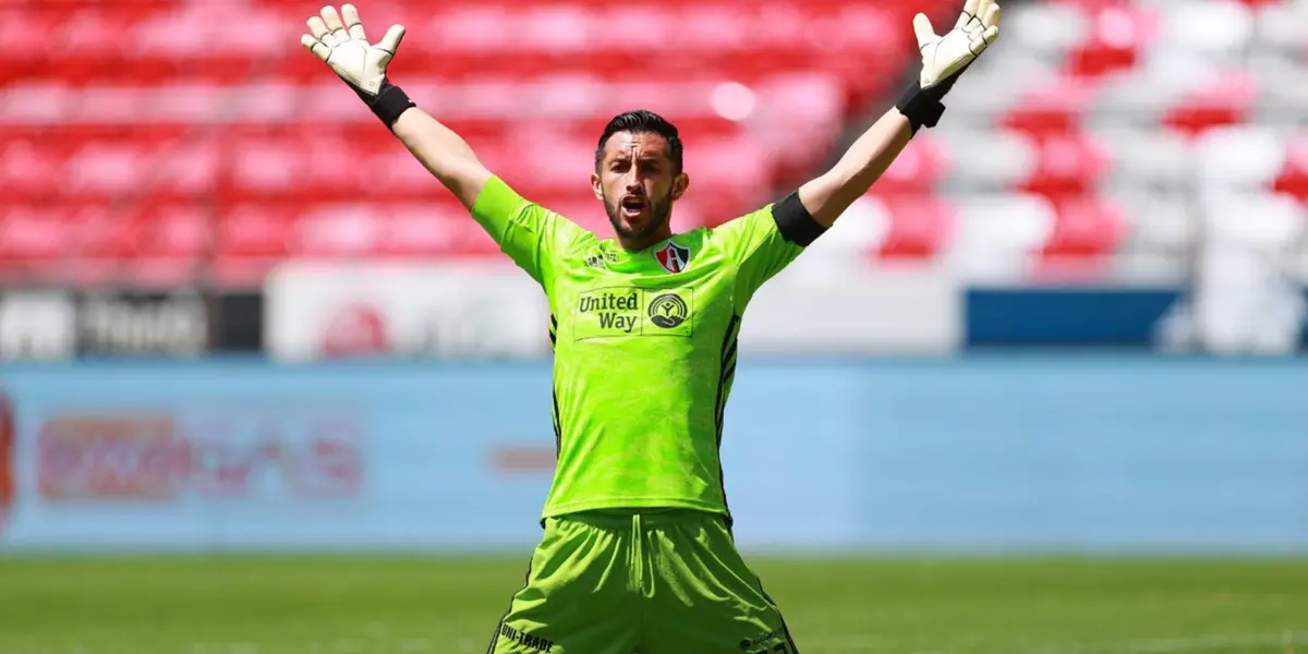 Camilo Vargas actualmente es el portero del Atlas de México. Vargas en la Primera División de México durante este año 2021 ha sido uno de los mejores arqueros, superando incluso las actuaciones de figuras como el mexicano Guillermo Ochoa. Vargas tiene el récord con el arco con más veces en cero y en Italia hay un equipo que no pierde la esperanza de comprar sus derechos deportivos.