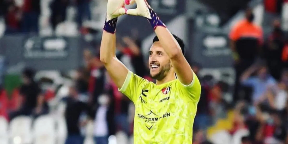 Camilo Vargas se coronó campeón de la Liga MX de México y pasó a la historia de ese país por algo que trascendió más allá del propio título.