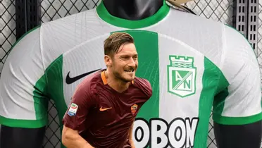 Camiseta de Atlético Nacional y Francesco Totti