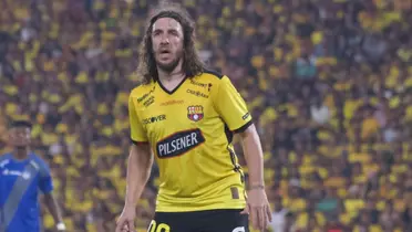 ¡Carles Puyol en modo colombiano! Así fue su llegada a Bogotá. Foto: Instagram
