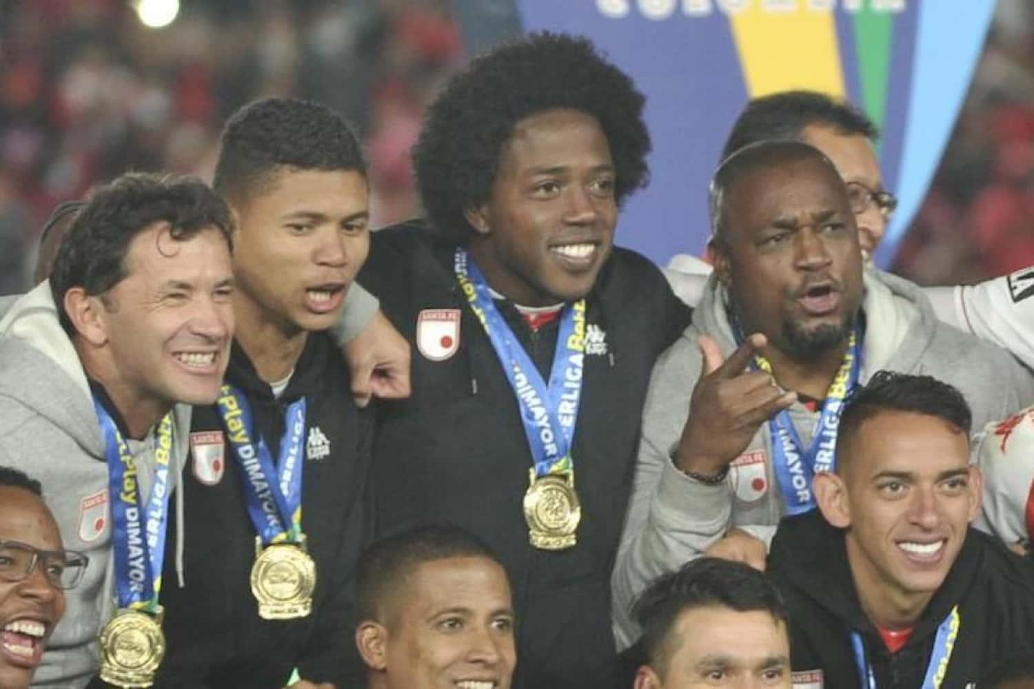 Carlos Sánchez pasa por uno de los momentos más emotivos en su carrera profesional y lo está viviendo en el Fútbol Profesional Colombiano (FPC).