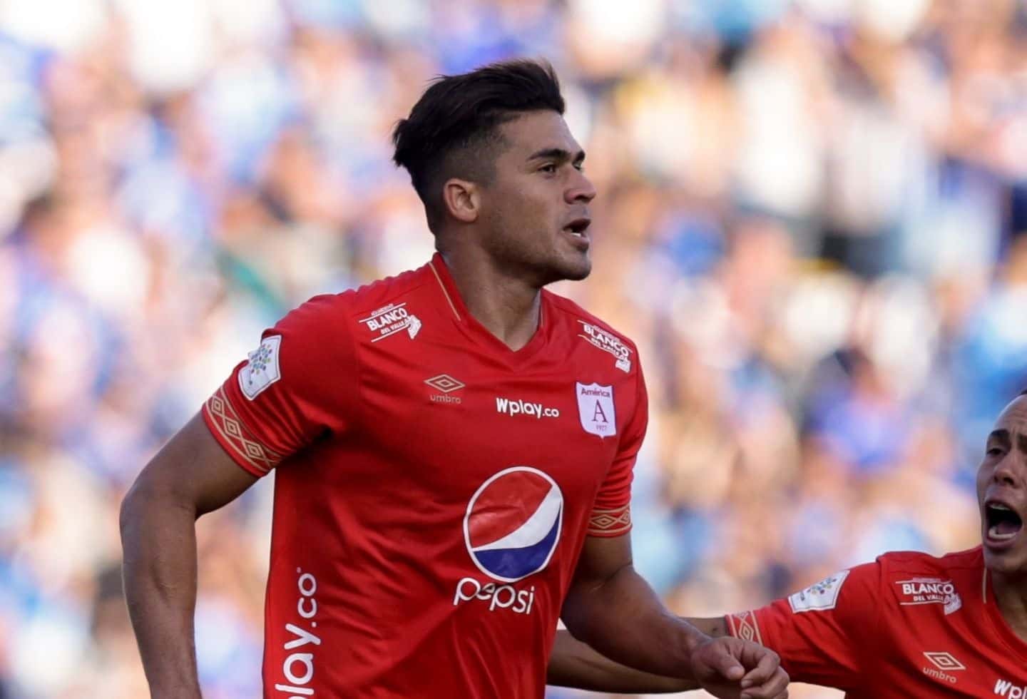 Carlos Sierra no quiere seguir en América de Cali y Tulio Gómez ya le puso precio a su pase