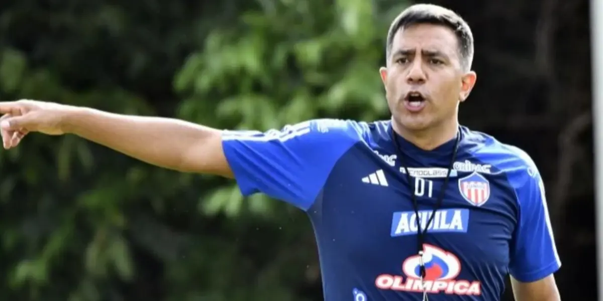 César Farías ha estado muy poco en Junior, pero cambió por completo al equipo. Foto: Junior FC