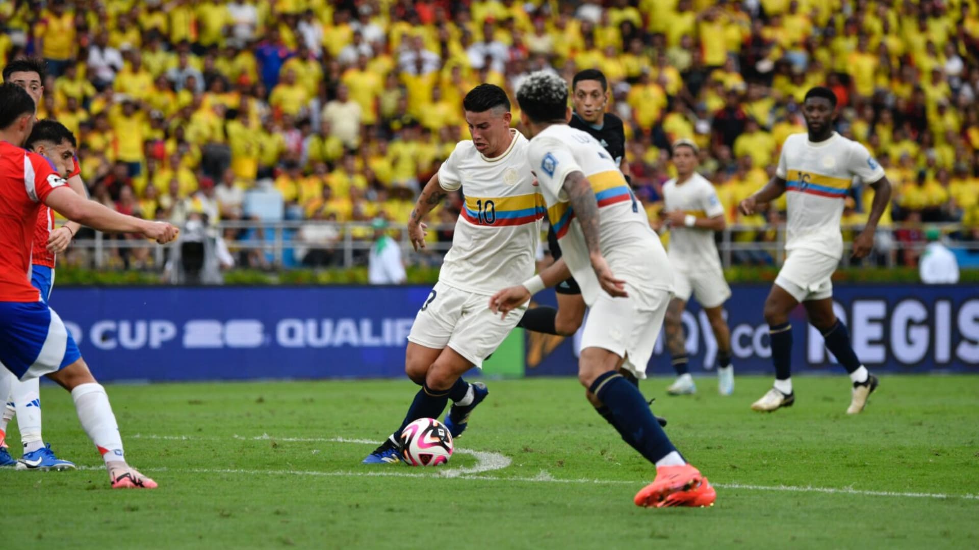 ¿Colombia pagará las consecuencias? La FIFA podría sancionar a la 'Tricolor'. Foto: Instagram
