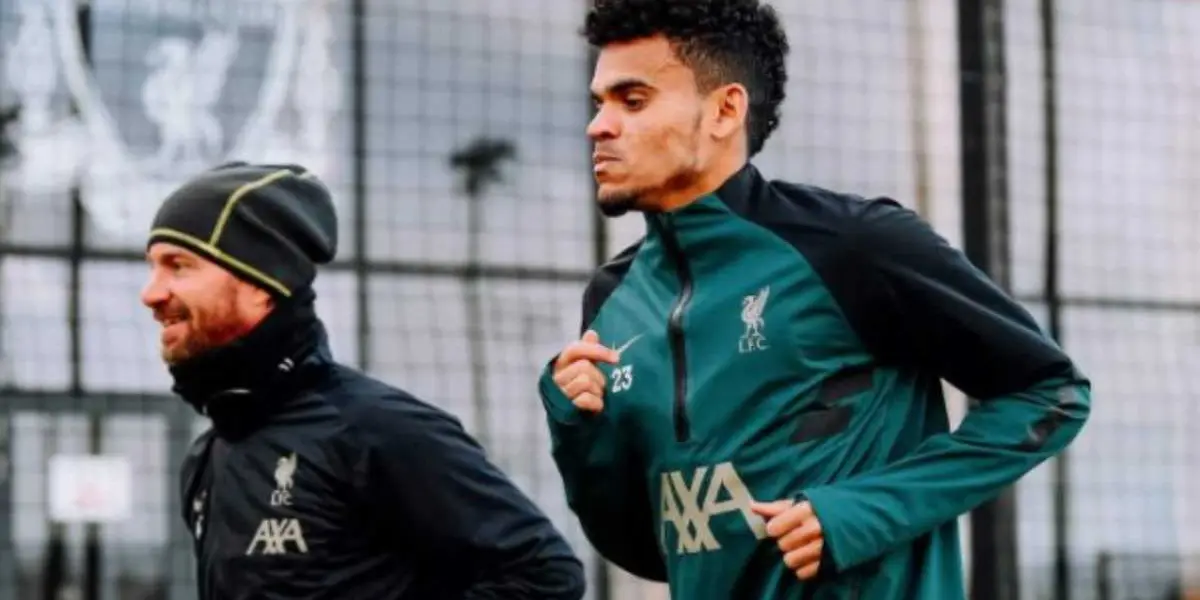 Con tan solo 2 partidos jugados el colombiano ha sorprendido a propios y extraños, así fue como un jugador histórico del club, y de la Selección inglesa elogia el fútbol del cafetero.