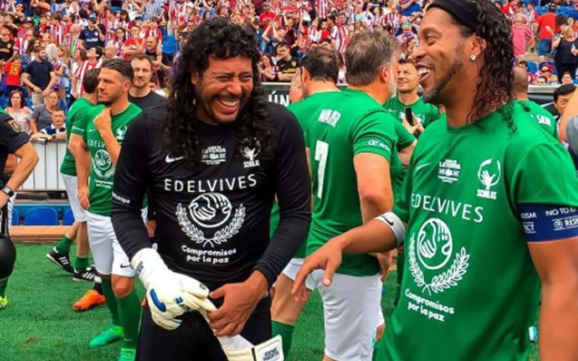 Conocido como “El Loco” porque no le tenía miedo a nada. Miembro de las leyendas FIFA.