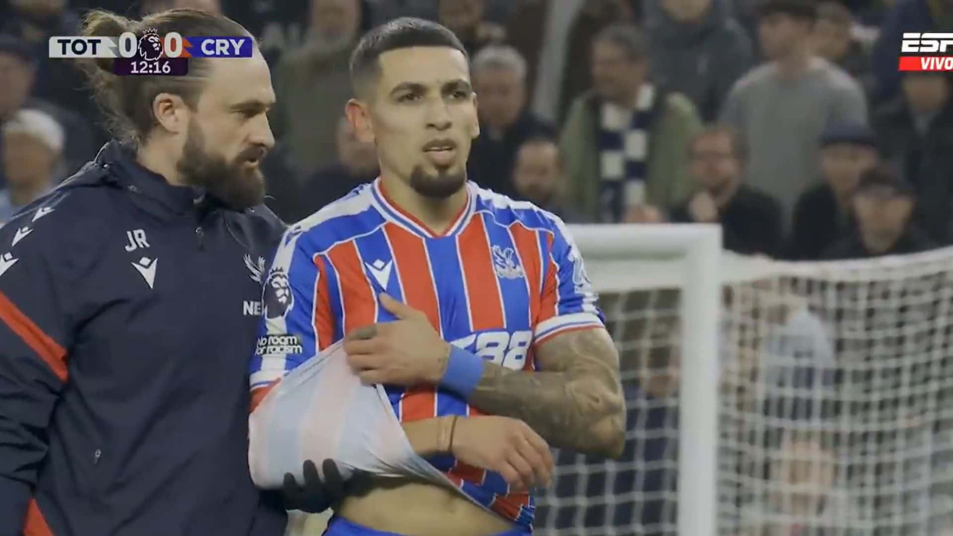 Daniel Muñoz solo pudo disputar 10 minutos en el juego del Crystal Palace ante Tottenham