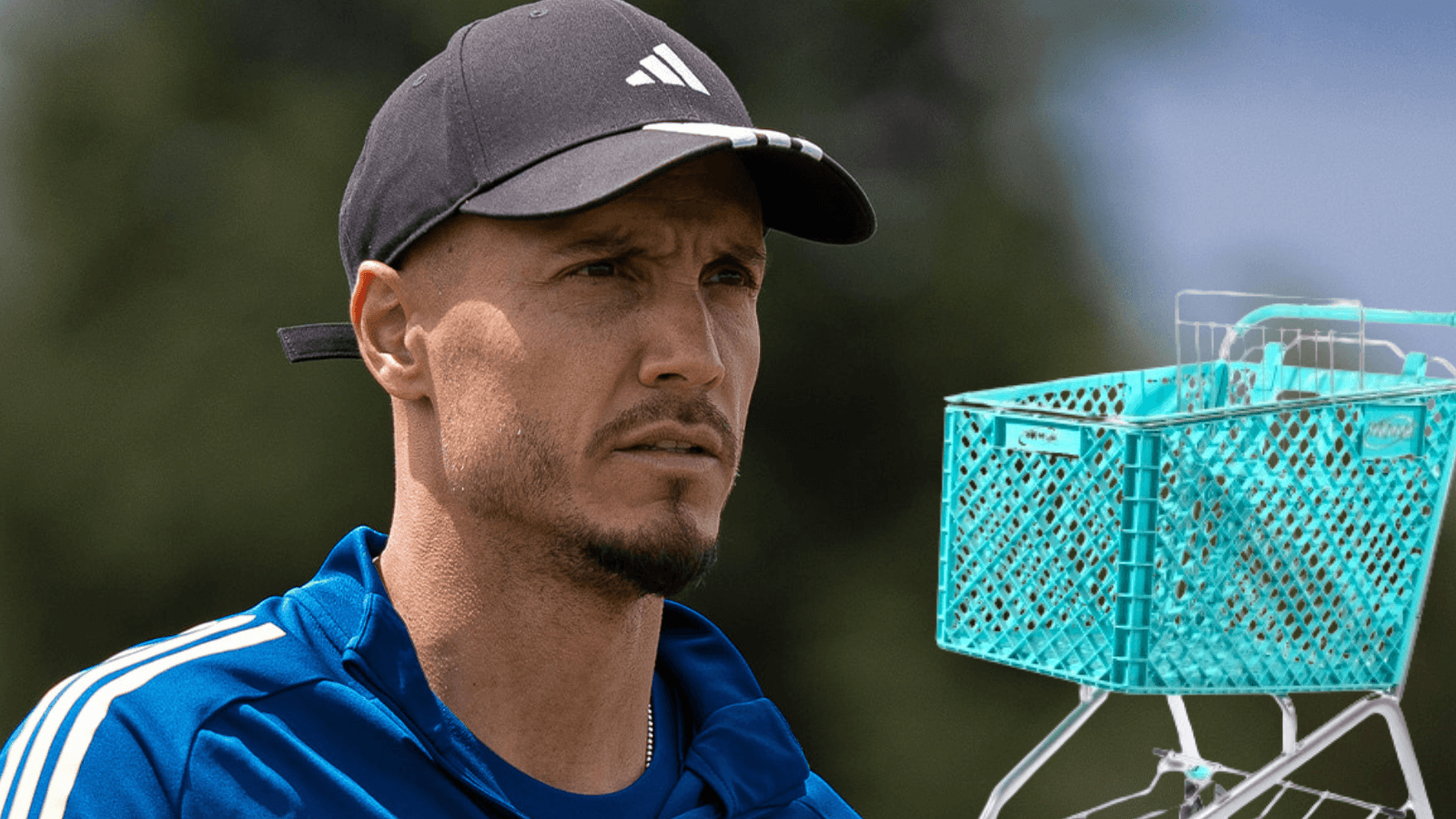 David González y la lisa de jugadores para el mercado de pases Foto: Pexels y MFC